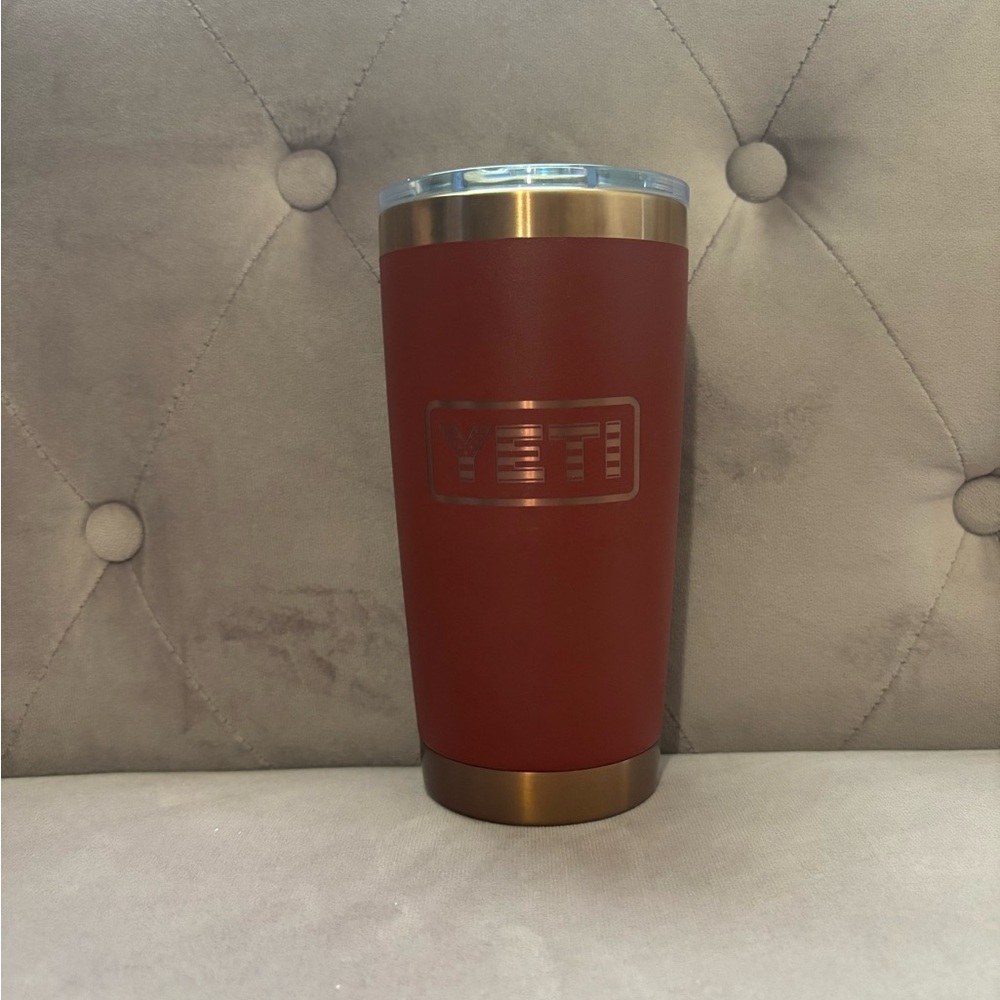 Yeti burgundy folds of honor 20oz tumbler